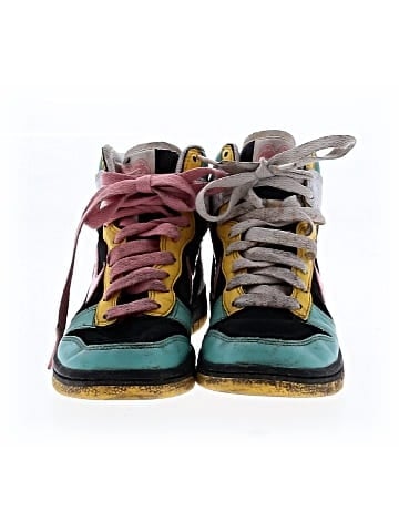 Nike Sneakers (view 2)