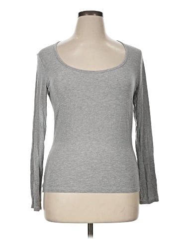 Victoria's Secret 3/4 Sleeve T-Shirt (view 1)