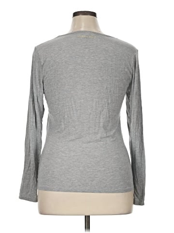 Victoria's Secret 3/4 Sleeve T-Shirt (view 2)