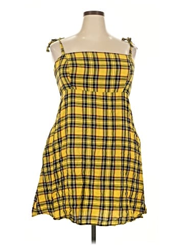 Hot Topic Casual Dress (view 1)