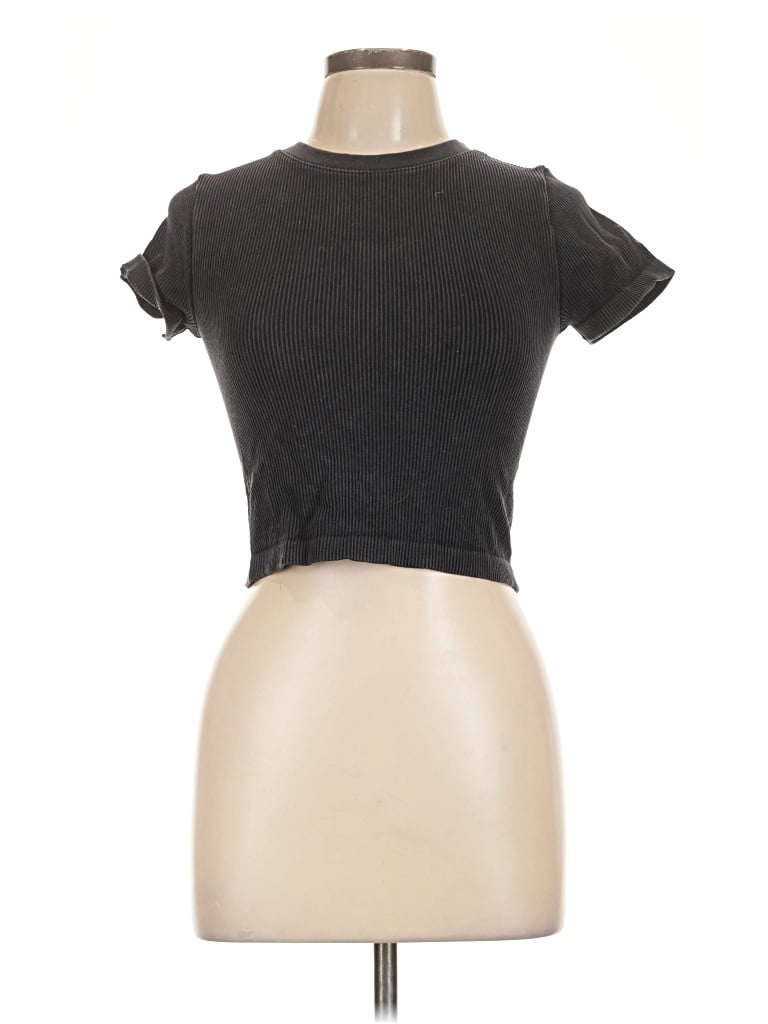 Pre-owned Forever 21 Short Sleeve T-shirt In Black