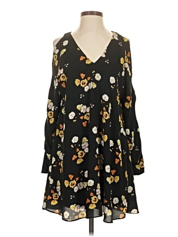 Trafaluc by Zara Casual Dress (view 1)