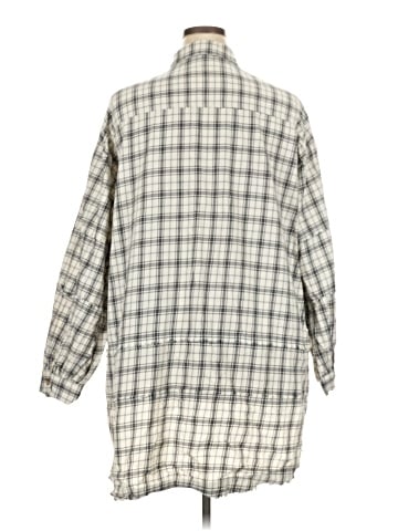 Easel 3/4 Sleeve Button-Down Shirt (view 2)