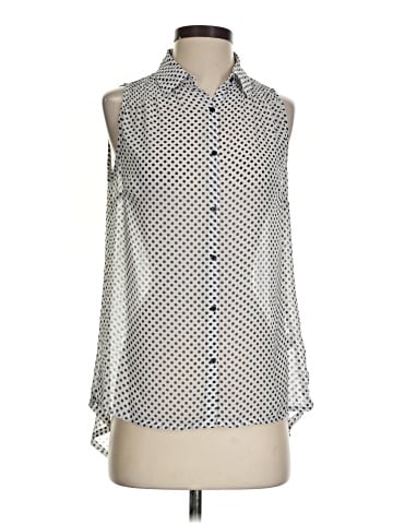 a.n.a. A New Approach Sleeveless Blouse (view 1)