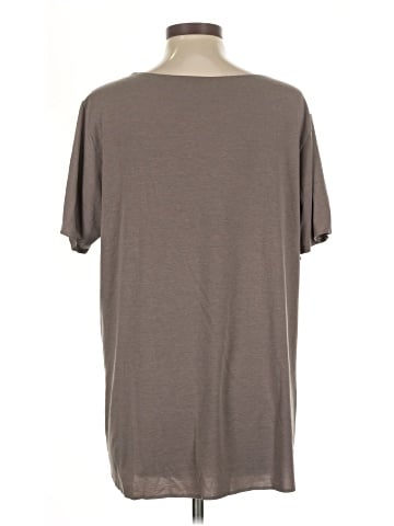 Uniqlo Short Sleeve T-Shirt (view 2)