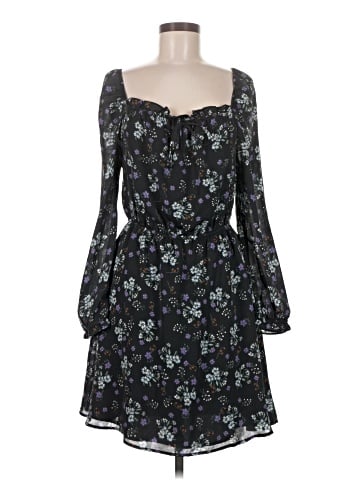 Cupcakes & Cashmere Casual Dress (view 1)