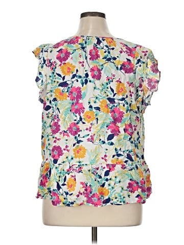 True Craft Short Sleeve Blouse (view 2)