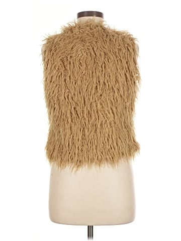 Yoki Faux Fur Vest (view 2)