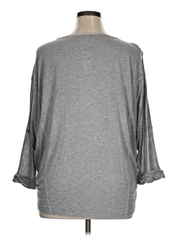 Tiny 3/4 Sleeve Blouse (view 2)