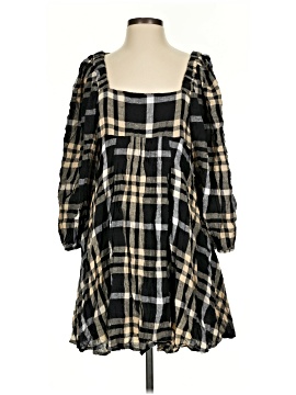 Urban Outfitters Casual Dress (view 1)