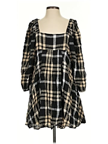 Urban Outfitters Casual Dress (view 1)