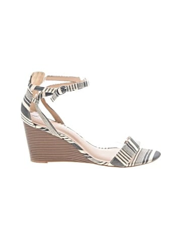 Kelly & Katie Wedges (view 1)