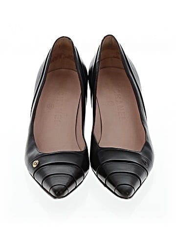 Chanel Vintage Leather Pointed Toe Pumps (view 2)