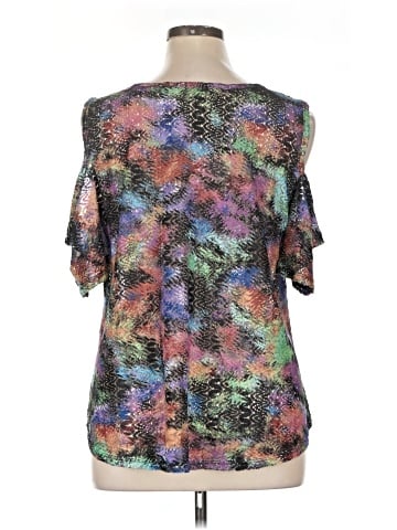 Cha Cha Vente Sleeveless Blouse (view 2)