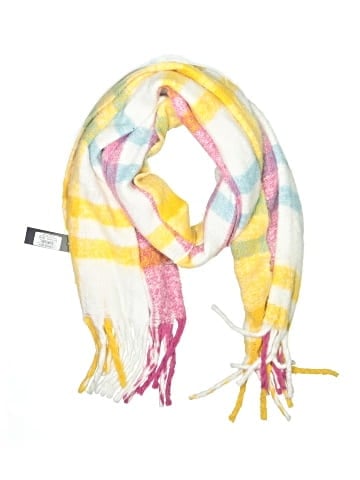 Marcus Adler Scarf (view 1)