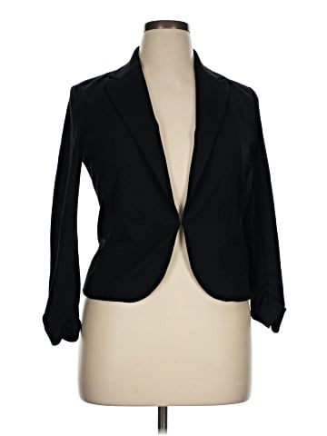 Amanda + Chelsea Blazer (view 1)