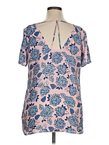 Kut from the Kloth Short Sleeve Blouse (view 2)