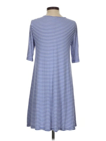 Old Navy Casual Dress (view 2)