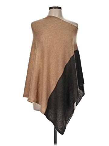 Celeste Poncho (view 1)