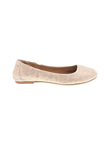 Livie & Luca Flats (view 1)