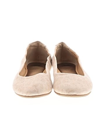 Livie & Luca Flats (view 2)
