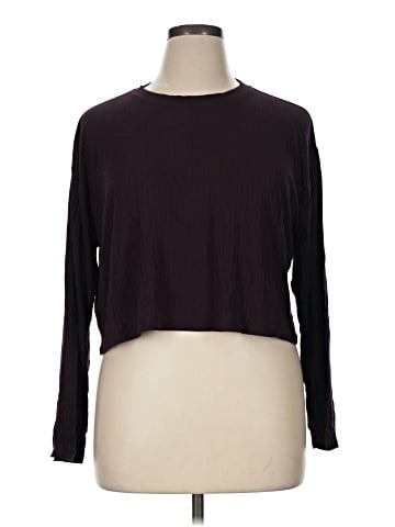 Victoria's Secret Long Sleeve T-Shirt (view 1)