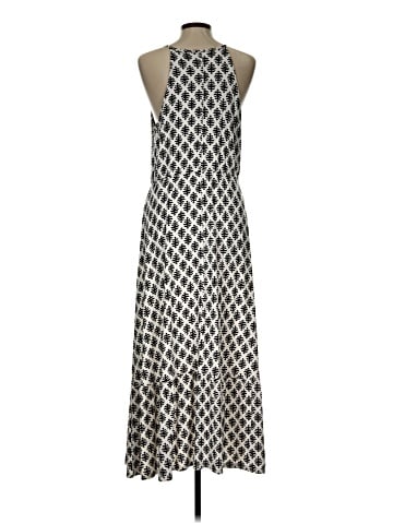 Old Navy Casual Dress (view 2)