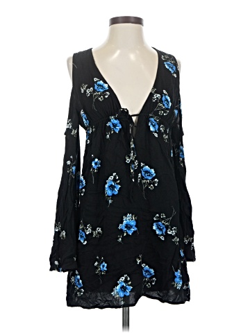 Kendall & Kylie Casual Dress (view 1)