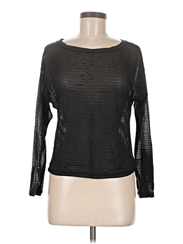 Lululemon Athletica Long Sleeve T-Shirt (view 1)