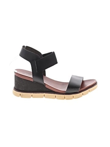 Mia Wedges (view 1)