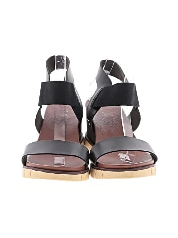 Mia Wedges (view 2)