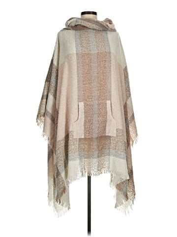 Coco + Carmen Poncho (view 1)