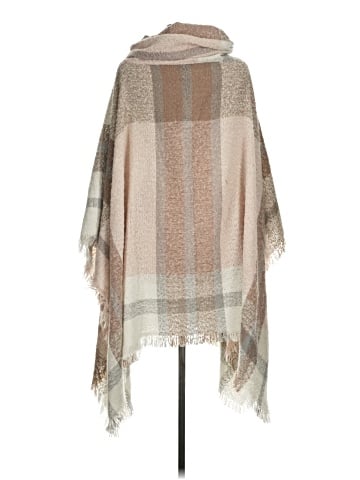 Coco + Carmen Poncho (view 2)