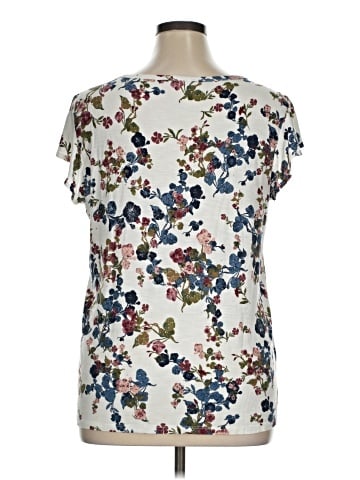 Maurices Sleeveless T-Shirt (view 2)