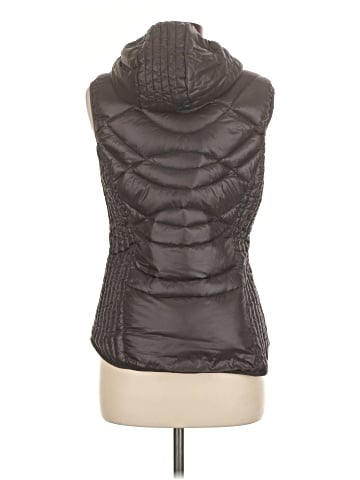 B by Bernardo Vest (view 2)