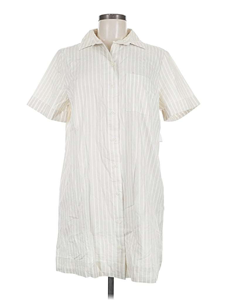 Pre-owned Old Navy Short Sleeve Button Down Shirt In Ivory