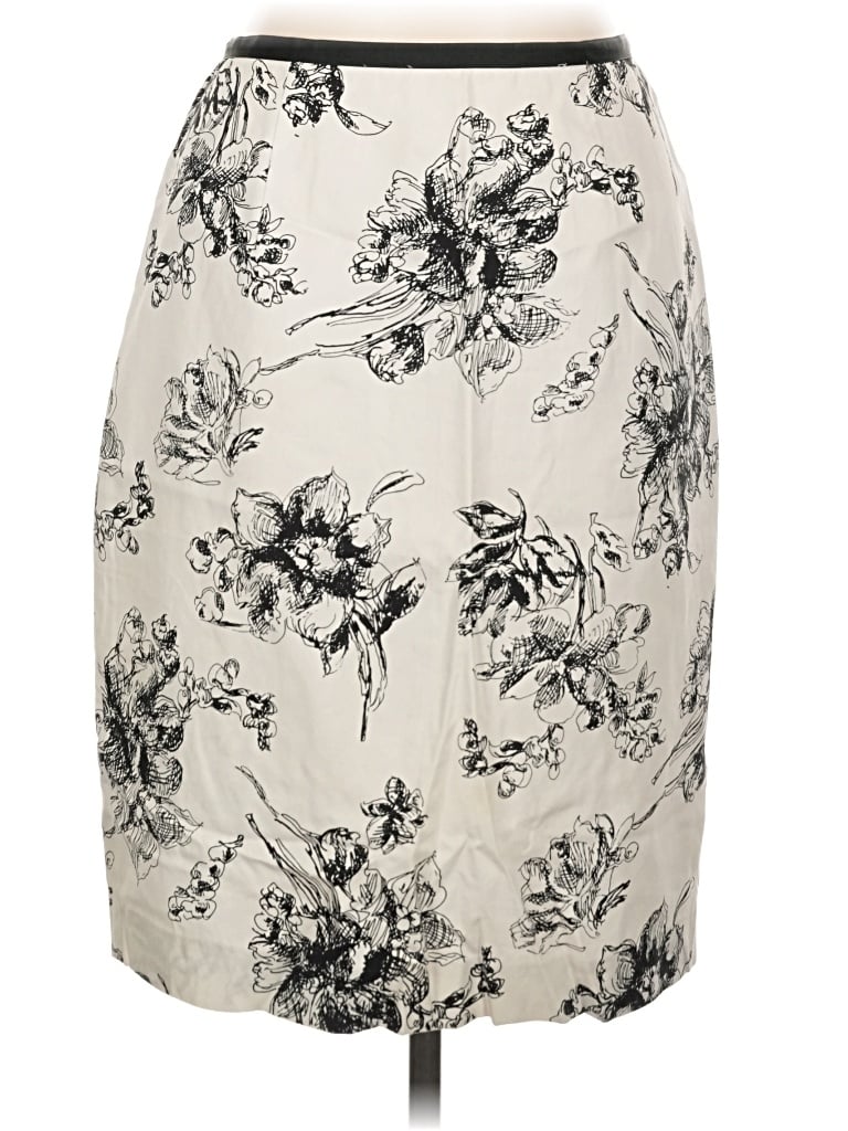Pre-owned Eddie Bauer Casual Skirt In Ivory