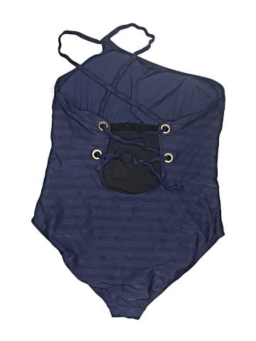 La Blanca One Piece Swimsuit (view 2)