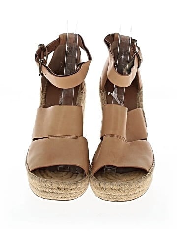 Treasure & Bond Wedges (view 2)