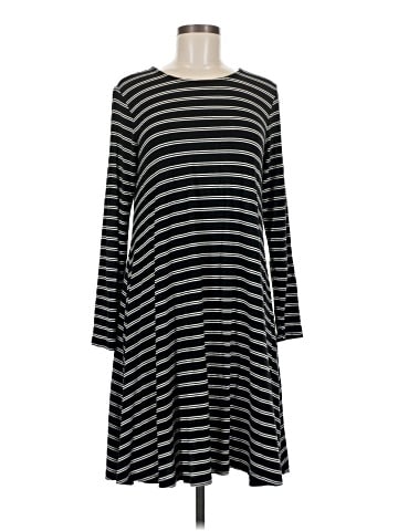 Old Navy Casual Dress (view 1)