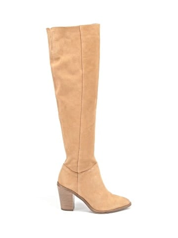 BP. Boots (view 1)