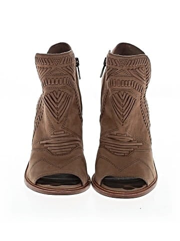 Vince Camuto Sandals (view 2)