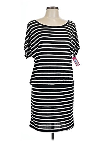 Xhilaration Short Sleeve T-Shirt (view 1)