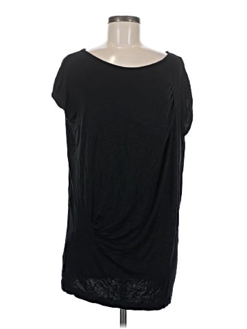 Yansi Fugel Short Sleeve T-Shirt (view 1)