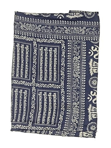 Love Scarf (view 2)
