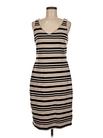Old Navy Casual Dress (view 1)