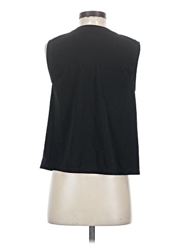 Gap Fit Sleeveless T-Shirt (view 2)