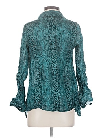 Cailey 22 3/4 Sleeve Blouse (view 2)