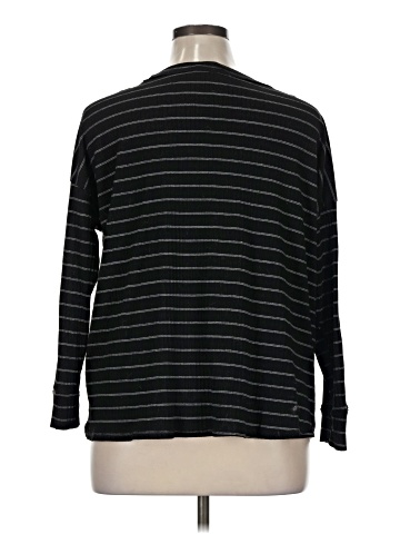 Betsey's Boutique Shop Long Sleeve Top (view 2)