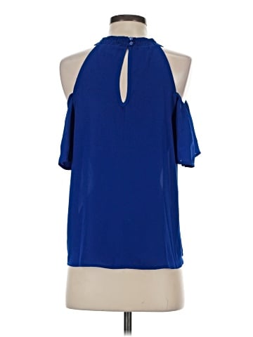 Lily White Sleeveless Blouse (view 2)